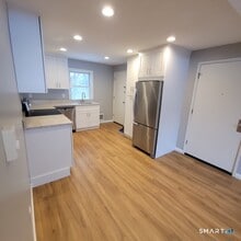 14 Canterbury Arms in New Milford, CT - Building Photo - Building Photo