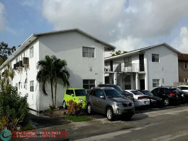property at 2830 Fillmore St