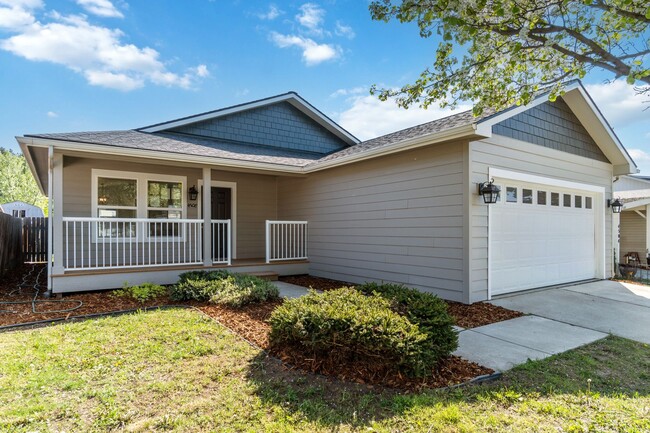 property at 4508 E Vantage Ln