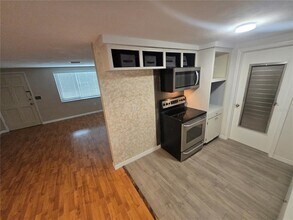 5307 Whippoorwill Dr in Holiday, FL - Building Photo - Building Photo