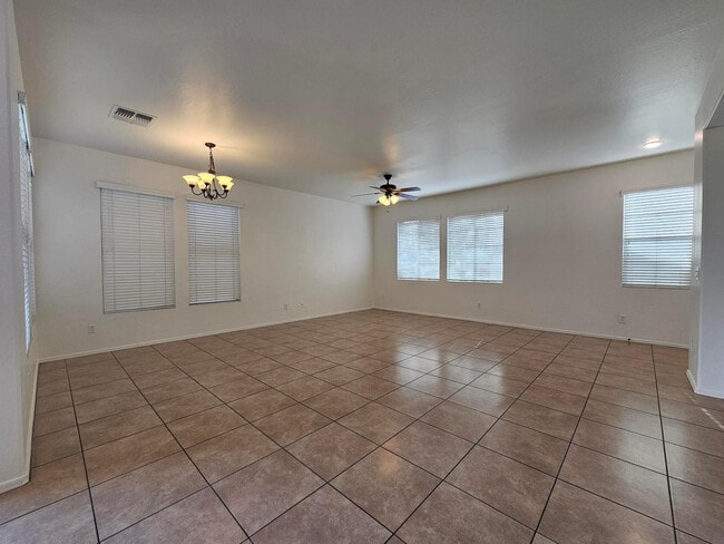 3542 S Posse Trail in Gilbert, AZ - Building Photo - Building Photo