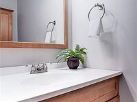 1040 N Green Dr photo'