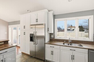 1057 Savannah St in Toms River, NJ - Building Photo - Building Photo