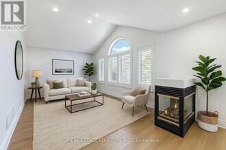 74 Pinebrook Cir in Caledon, ON - Building Photo - Building Photo