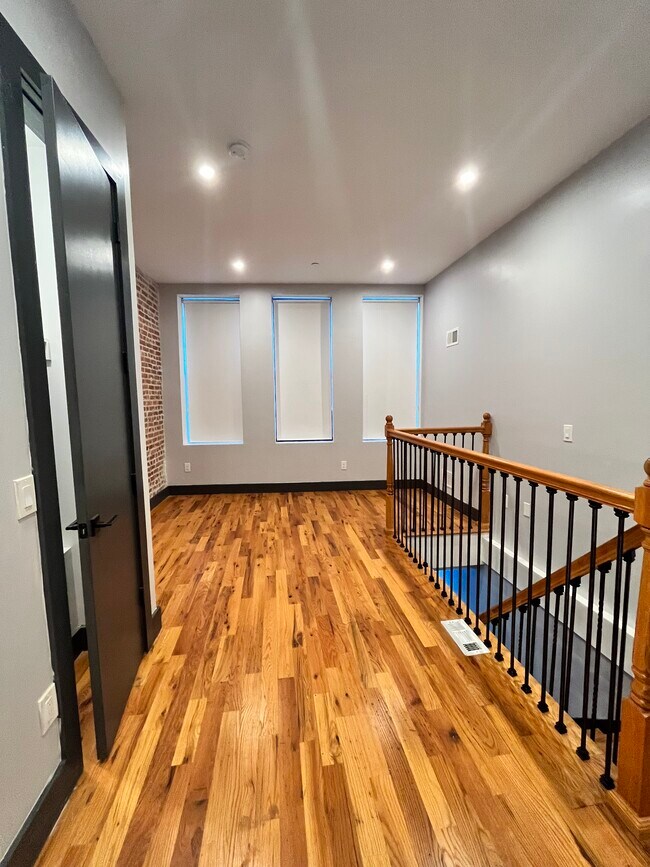 568 Communipaw Ave in Jersey City, NJ - Building Photo - Building Photo