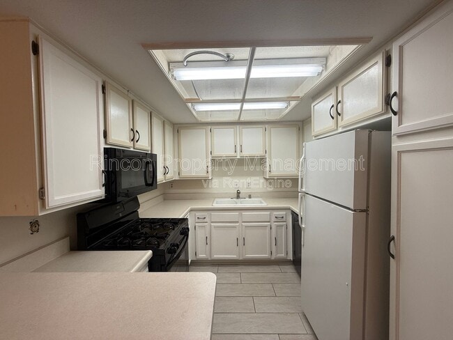 property at 848 Woodland Ave