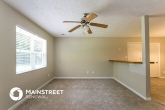 115 Pleasant Valley Rd in Mcdonough, GA - Foto de edificio - Building Photo