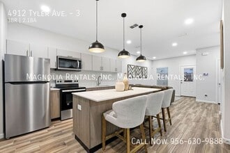 4912 Tyler Ave, Unit 3 in McAllen, TX - Foto de edificio - Building Photo