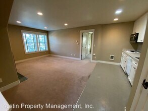 2209 NW High Lakes Loop in Bend, OR - Building Photo - Building Photo