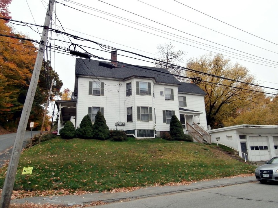 22 Bond St in Augusta, ME - Building Photo