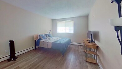 123 Sewall Ave, Unit 01A in Brookline, MA - Building Photo - Building Photo