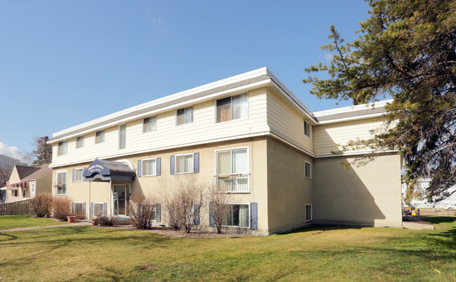 10810 112th St NW Apartments | Edmonton, AB Apartments For Rent