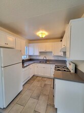 802 N Edgewood St in Inglewood, CA - Building Photo - Building Photo