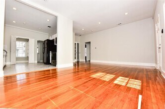 410 Kenniston Dr in Austin, TX - Building Photo - Building Photo