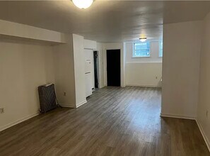 40 Academy St, Unit Garden Level in New Haven, CT - Foto de edificio - Building Photo