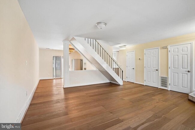 13505 Coates Ln in Herndon, VA - Building Photo - Building Photo