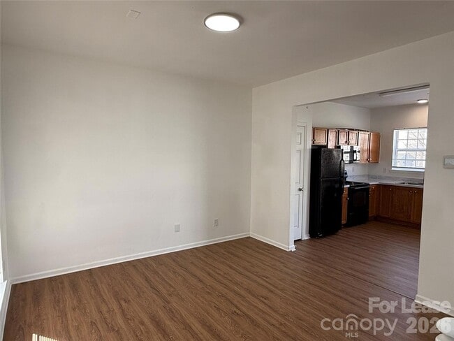 1318 Nadies Ct in Charlotte, NC - Foto de edificio - Building Photo