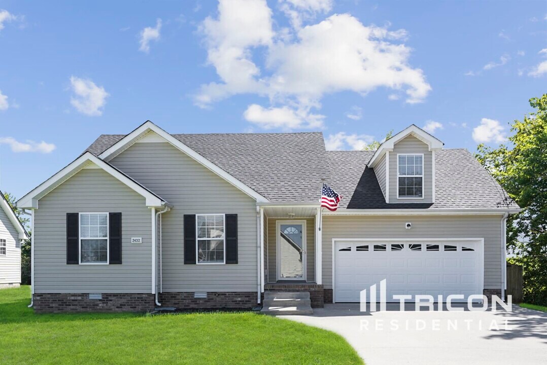 2432 Egret Dr in Clarksville, TN - Building Photo