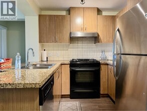 3082 DAYANEE SPRING Blvd in Coquitlam, BC - Building Photo - Building Photo