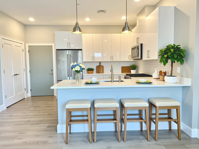 610 Rutherford Ave in Boston, MA - Building Photo - Building Photo