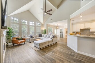 5318 Pebble Way Ln in Houston, TX - Building Photo - Building Photo