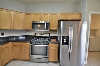 6157 Copper Crest Dr in Las Vegas, NV - Building Photo - Building Photo