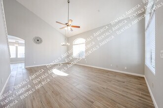 6784 W Louise Dr in Glendale, AZ - Building Photo - Building Photo