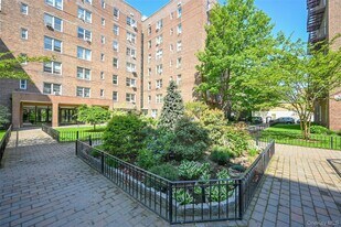 105-25 65th Ave in Queens, NY - Building Photo