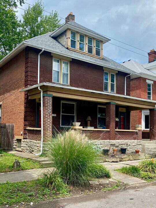 247 S Monroe Ave in Columbus, OH - Building Photo