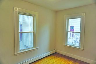 8 Clary St, Unit 2 in Cambridge, MA - Building Photo - Building Photo