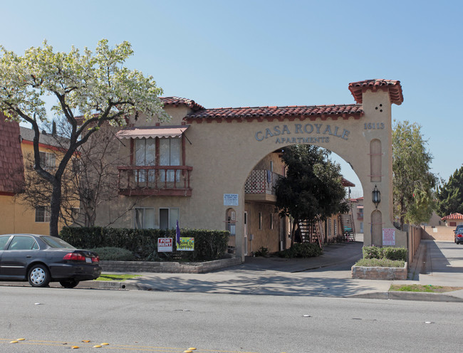 Casa Royale in Bellflower, CA - Building Photo - Building Photo