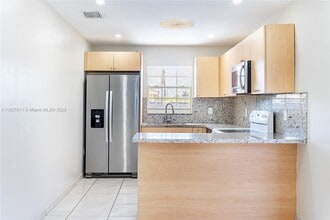 1214 NW 34th Ave in Miami, FL - Building Photo - Building Photo