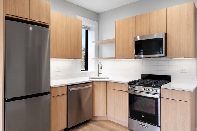 1546 W Jonquil Terrace in Chicago, IL - Building Photo - Building Photo