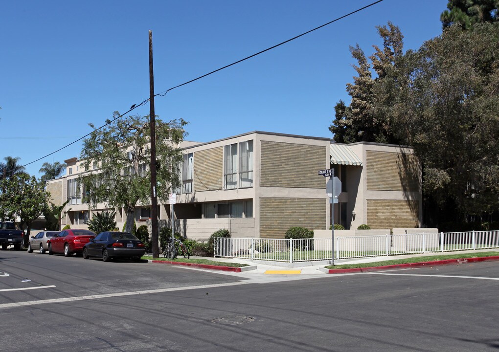 1545 Stoner Ave in Los Angeles, CA - Building Photo