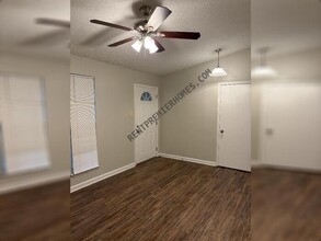 8403 Woodview Dr E in Sherwood, AR - Building Photo - Building Photo