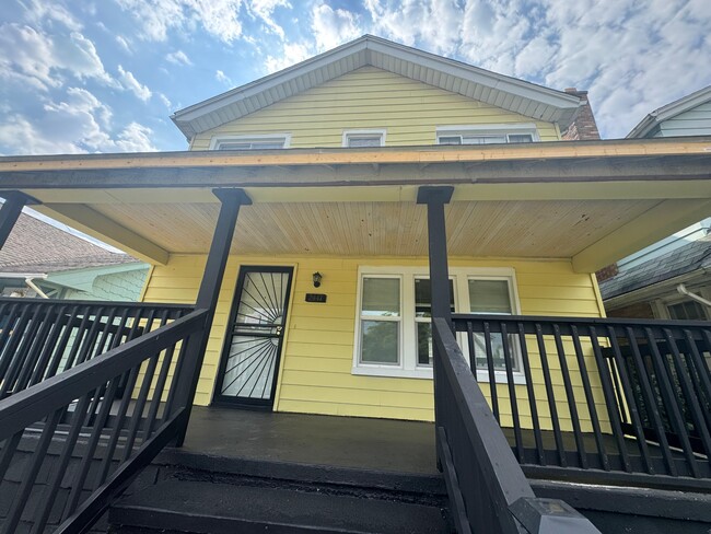 2447 Leslie St in Detroit, MI - Building Photo - Building Photo