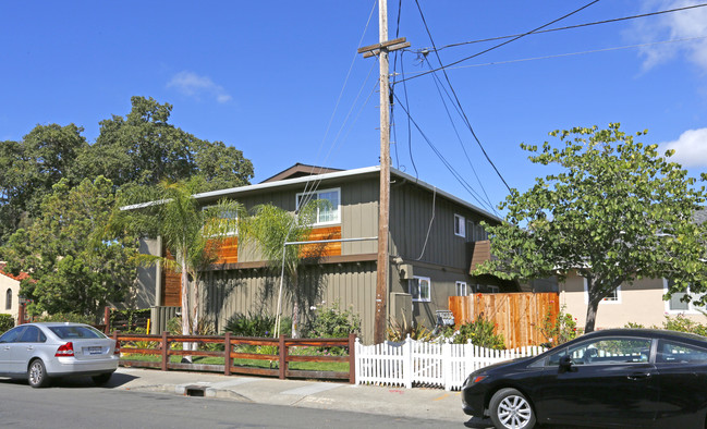 438 Ventura Ave in Palo Alto, CA - Building Photo - Building Photo