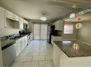 168 Farm Gate Ln in Bolingbrook, IL - Building Photo - Building Photo