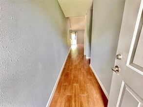 1102 Beecroft Dr in Sugar Land, TX - Building Photo - Building Photo