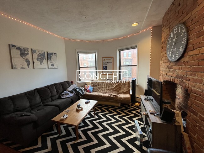 610 Columbus Ave, Unit 5 in Boston, MA - Foto de edificio - Building Photo