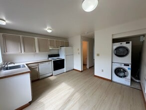 2208 Wilson Ave in Bellingham, WA - Building Photo - Building Photo