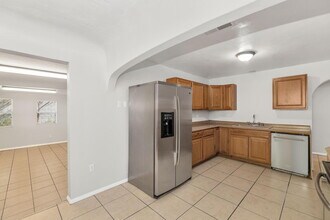 322 E Vogel Ave-Unit -1 in Phoenix, AZ - Building Photo - Building Photo