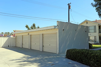 Cole Manor Apartments in Garden Grove, CA - Building Photo - Building Photo