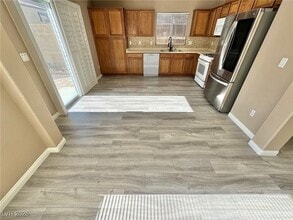 8905 Skyline Peak Ct in Las Vegas, NV - Building Photo - Building Photo