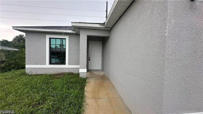 217 Cape Coral Pkwy W in Cape Coral, FL - Building Photo - Building Photo