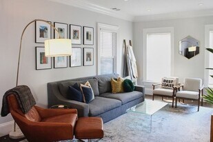 352 K St, Unit 1 in Boston, MA - Building Photo