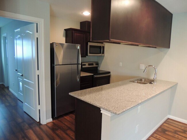 5333 Richmond Ave. in Houston, TX - Building Photo - Building Photo