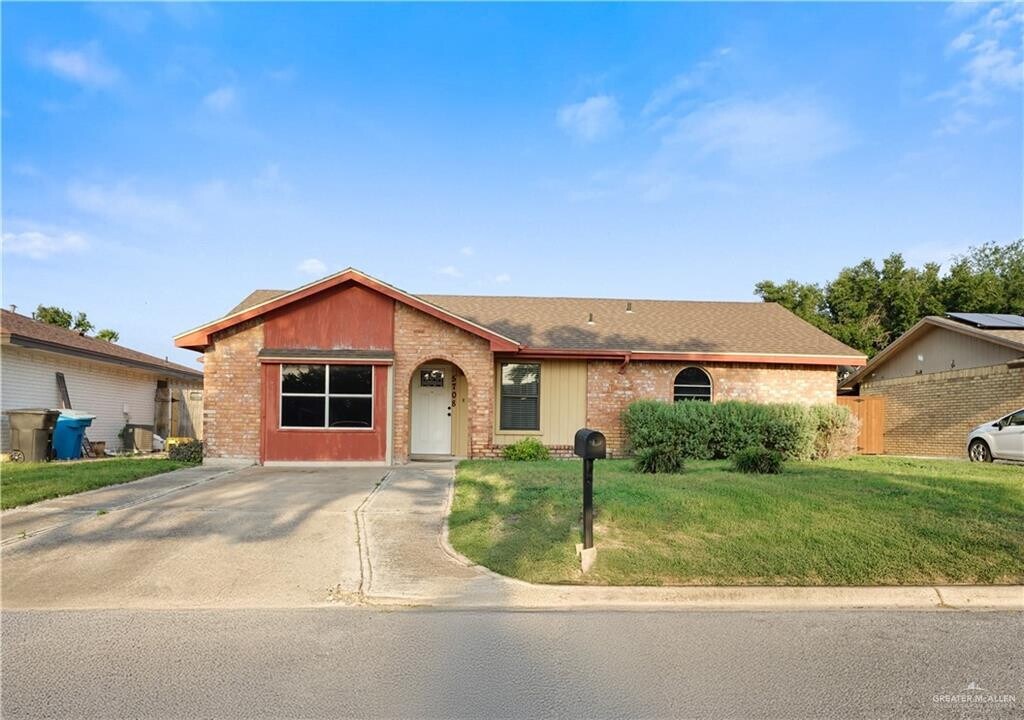 5708 N 28th Ln in McAllen, TX - Building Photo