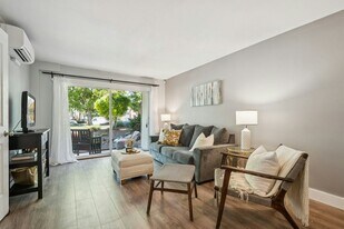 127 S 800 E in Salt Lake City, UT - Building Photo