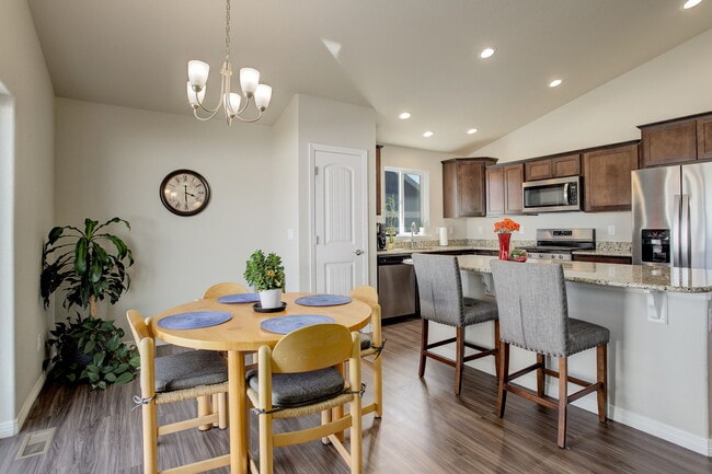 4511 Longmead Dr in Windsor, CO - Building Photo - Building Photo